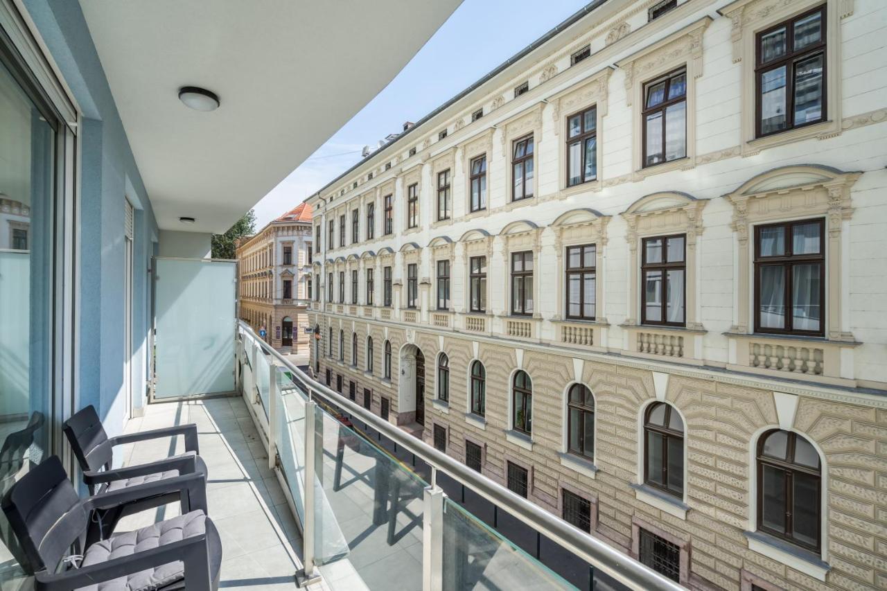 Apartment Bpr Galactic Empire With Balcony *